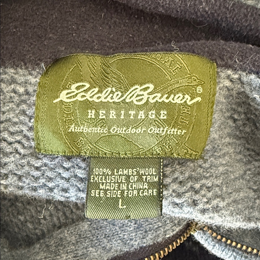 Eddie Bauer Heritage 100% Wool Blue Snowflake Sweater Ski Outdoor Pull Over - Picture 4 of 5